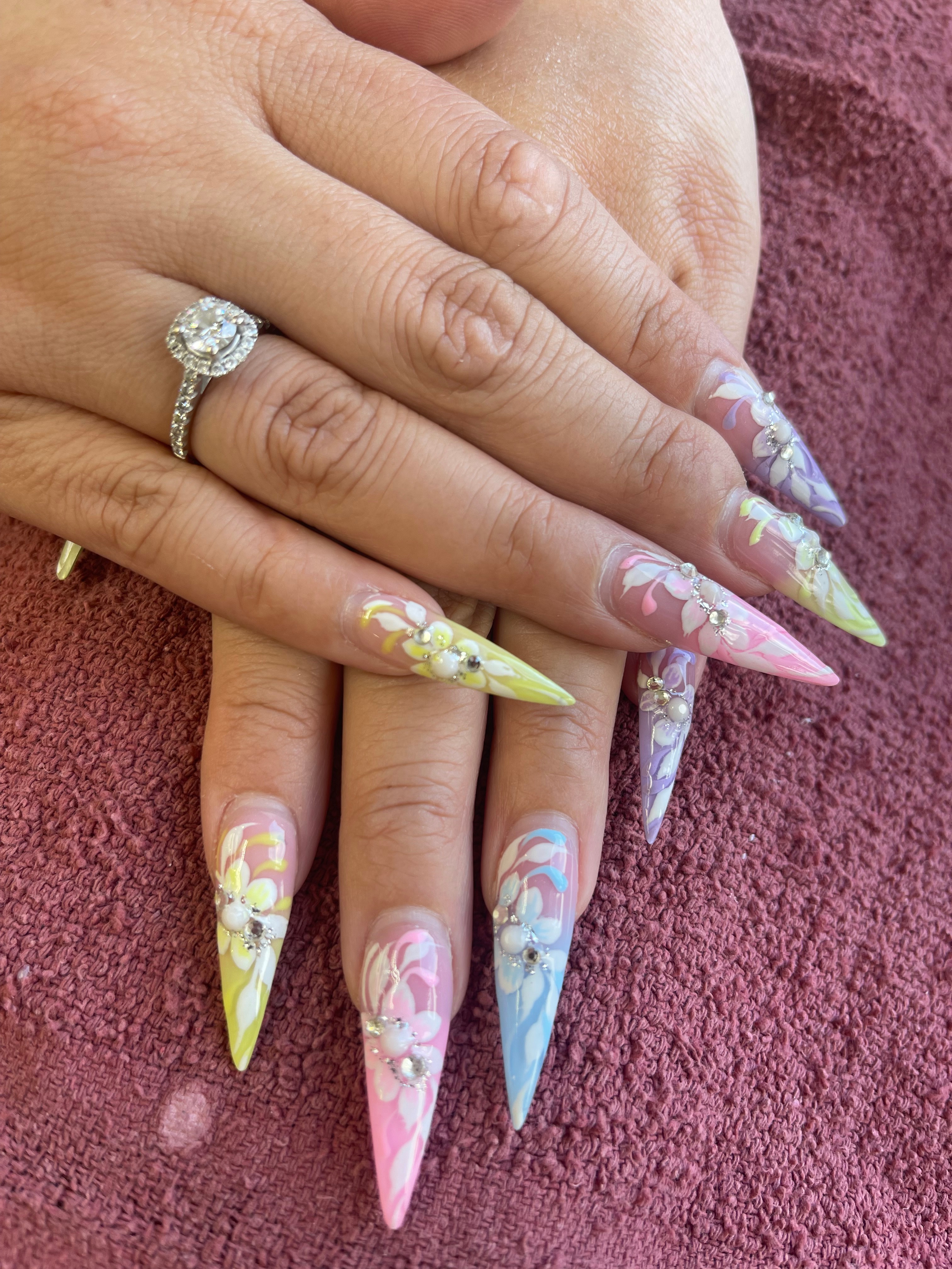 Q Nails Salon