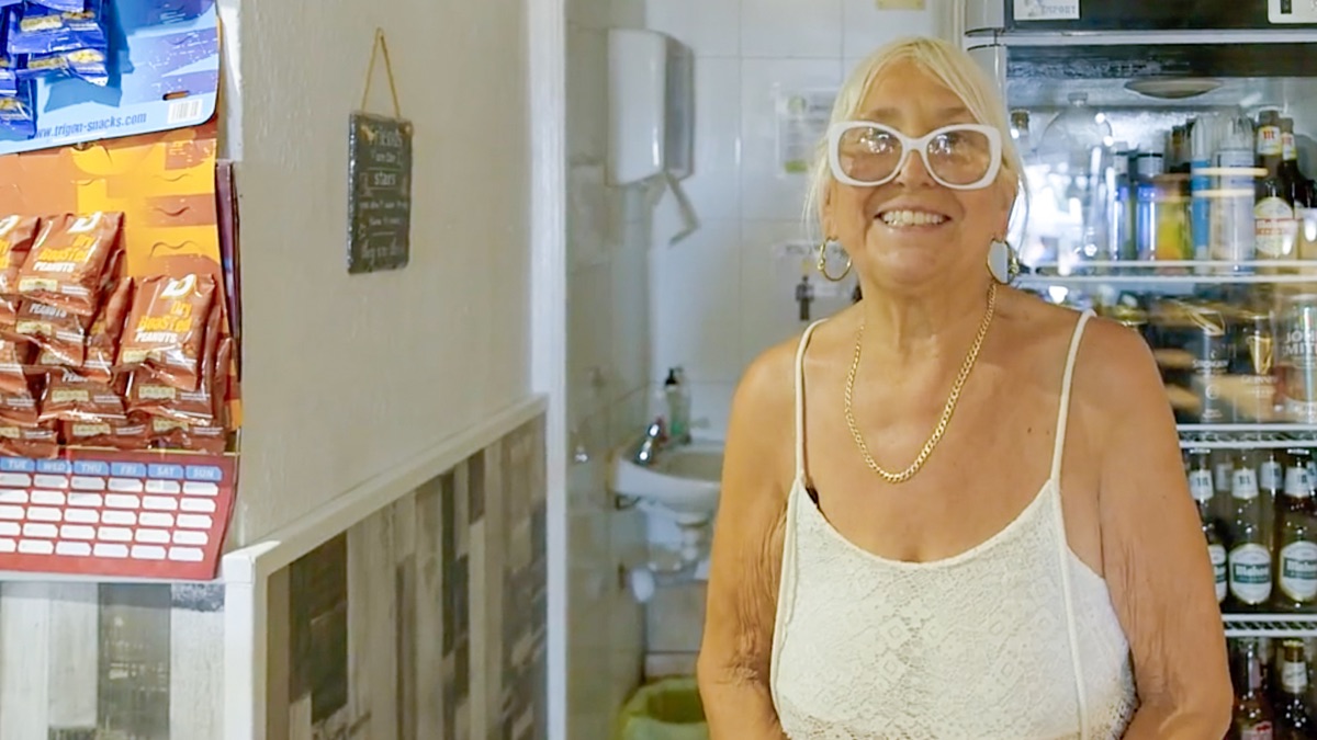 Episode 17 BargainLoving Brits in the Sun (Series 11, Episode 17