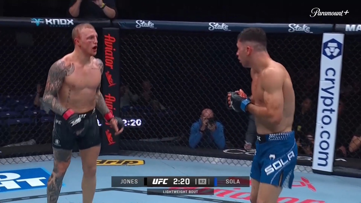 ‎Mason Jones x Axel Sola - UFC Fight Night (temporada 2026, episodio 61 ...