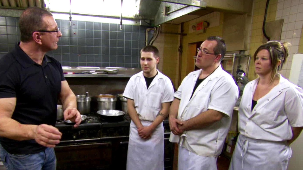 ‎Something's Fishy - Restaurant: Impossible (सीज़न 6, एपिसोड 1) - Apple ...