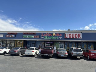 La Favorita Market