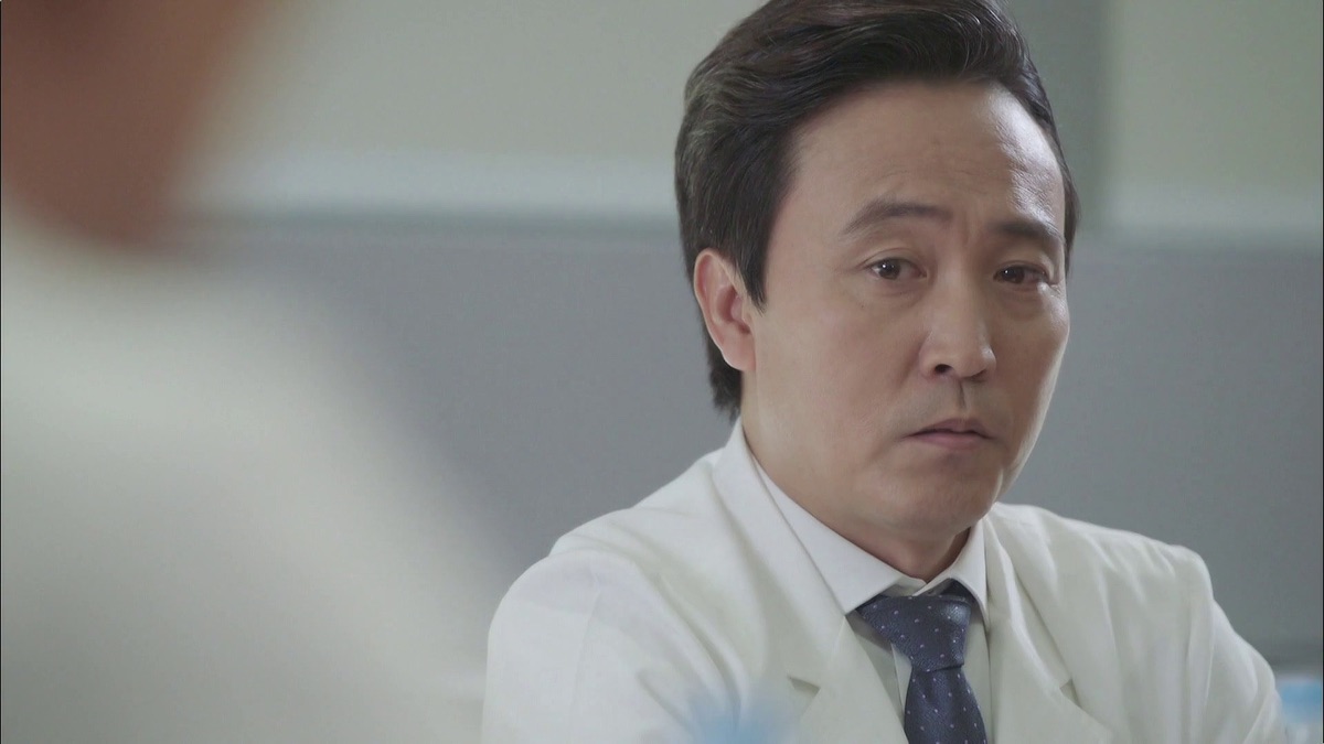 ‎The Past and the Present - The Doctors (Series 1, Episode 17) - Apple ...
