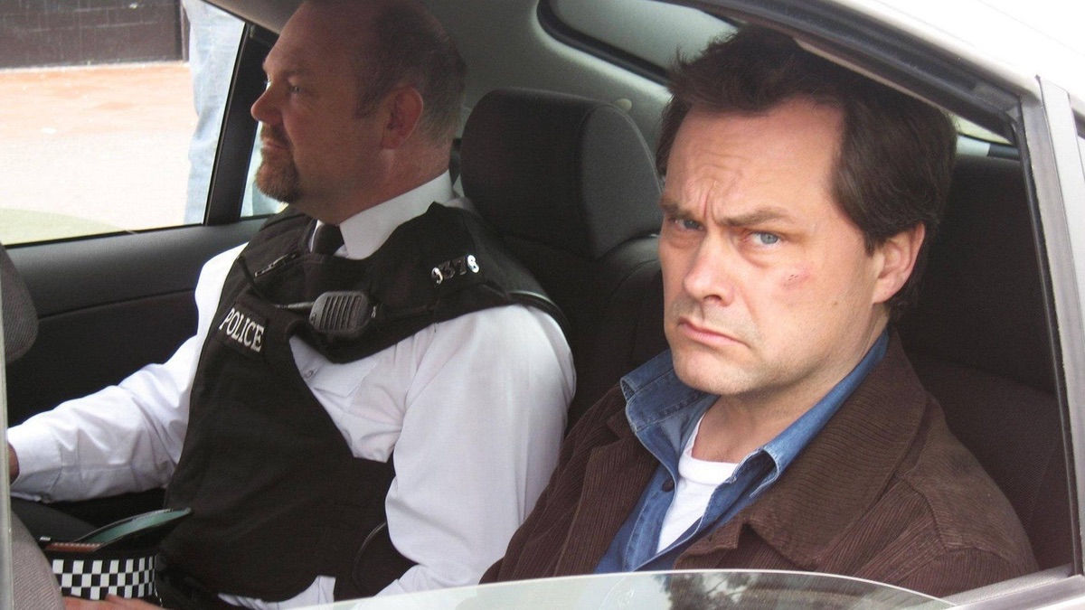 5000 Pounds Lead Balloon (Season 1, Episode 3) Apple TV (AU)