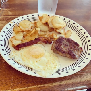 Sissy’s Family Restaurant