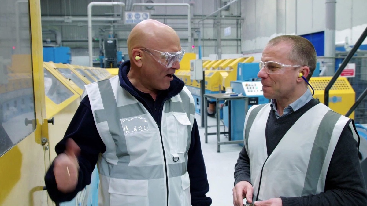 Mattresses Inside the Factory (Season 5, Episode 5) Apple TV (AU)