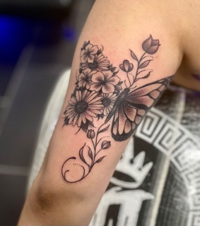 Black Crown Tattoo Studio