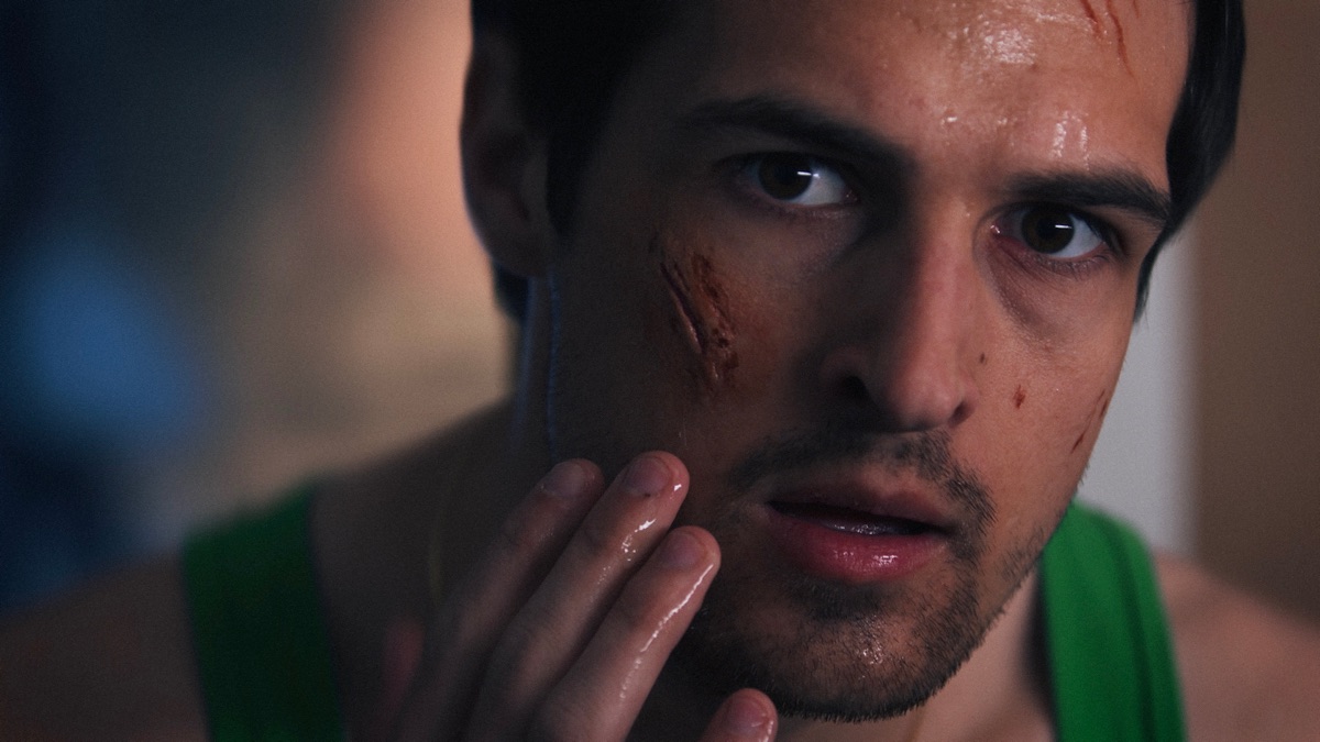 1 Cruise Ship Killers (Season 1, Episode 1) Apple TV