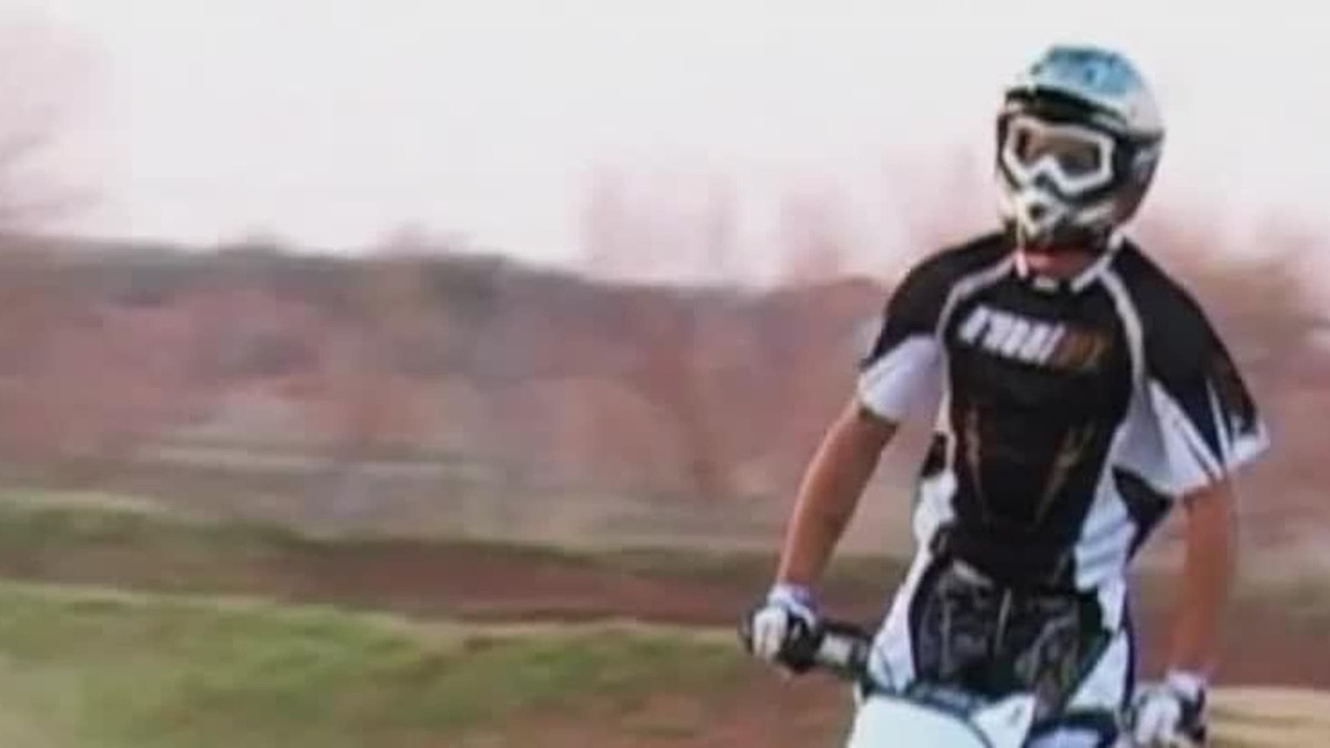 Dirt Bikes Unsung Heroes - Apple TV