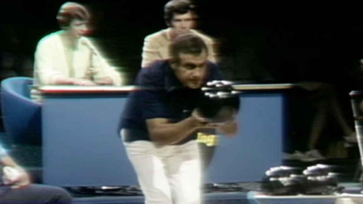 ‎Episode 18 – Celebrity Bowling (Season 2, Episode 45) - Apple TV (CA)