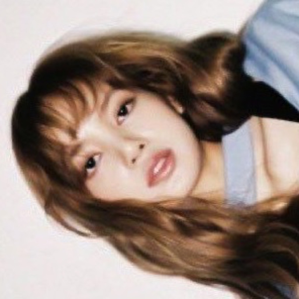 AppleMusic profile picture for @lalisa