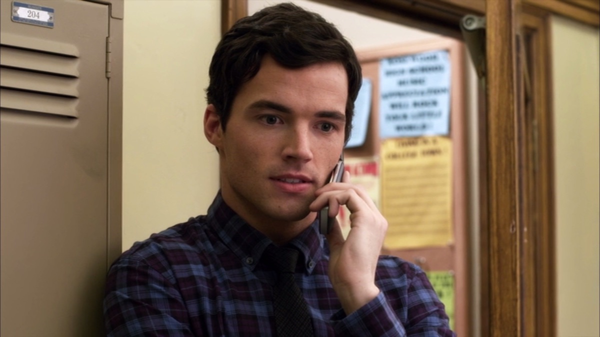 ‎Monstros No Final - Pretty Little Liars (Temporada 1, Episódio 21 ...