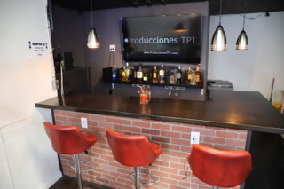 MEMPHIS BARBER STUDIO