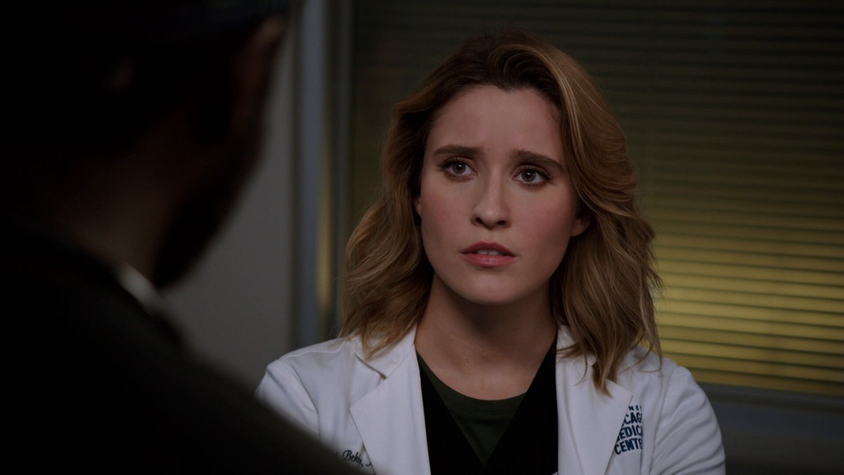 ‎Never Going Back to Normal - Chicago Med (Series 5, Episode 1) - Apple ...