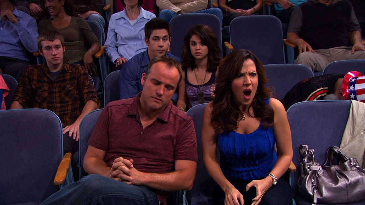 Back to Max - Wizards of Waverly Place (Series 4, Episode 10) - Apple ...