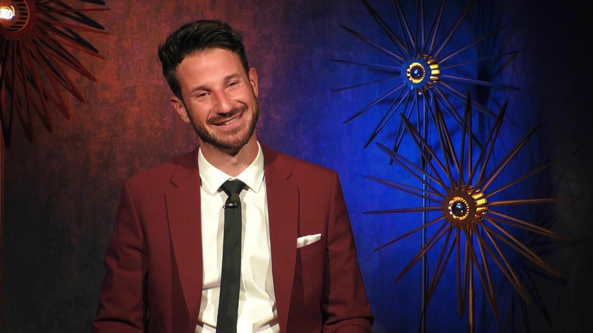 001 Prince Charming (Staffel 2, Folge 1) Apple TV (DE)