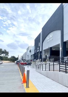 Encino Courtyard