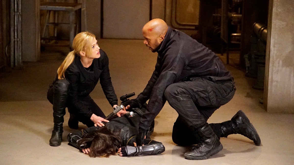 ‎Parting Shot - Agents of S.H.I.E.L.D. (Series 3, Episode 13) - Apple ...