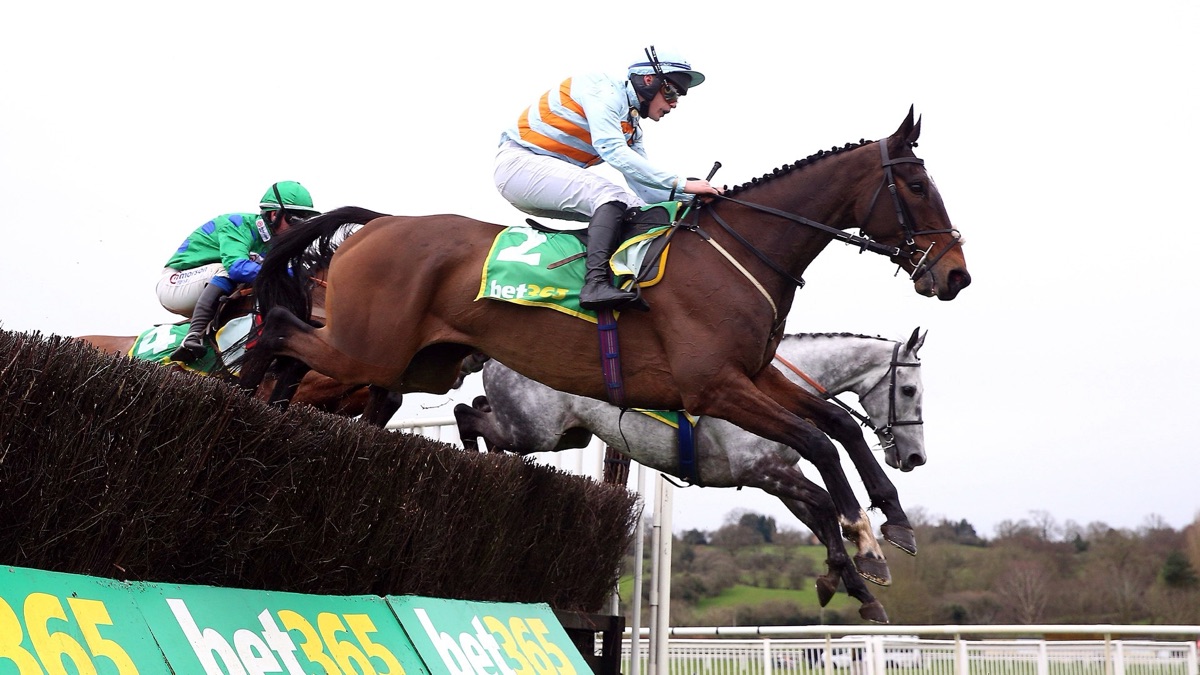 Live from Uttoxeter and Kempton - ITV Racing - Apple TV (UK)