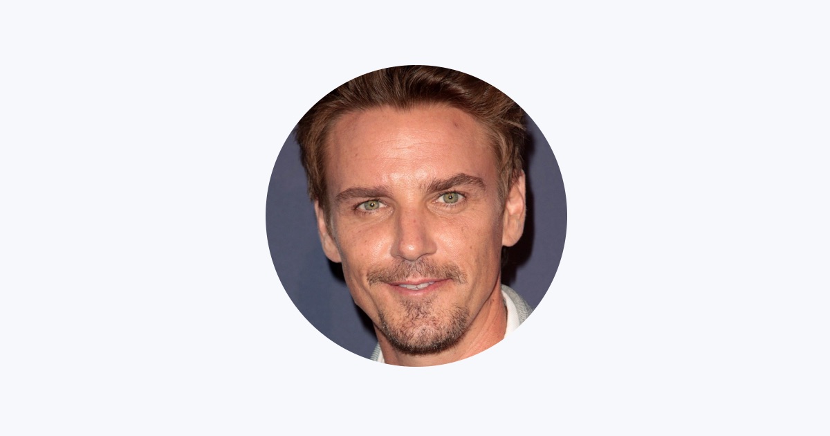 ‎Riley Smith - Movies, TV Shows, and Music - Apple Snapshot