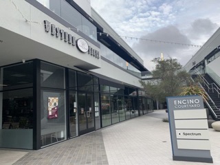 Encino Courtyard