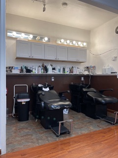 Tram's Salon