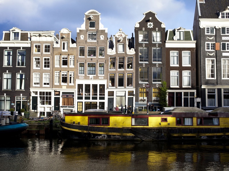 Louis Vuitton " Amsterdam " City Guide Book Authentic