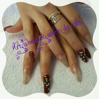 Ary’s Beauty Salon & Nails