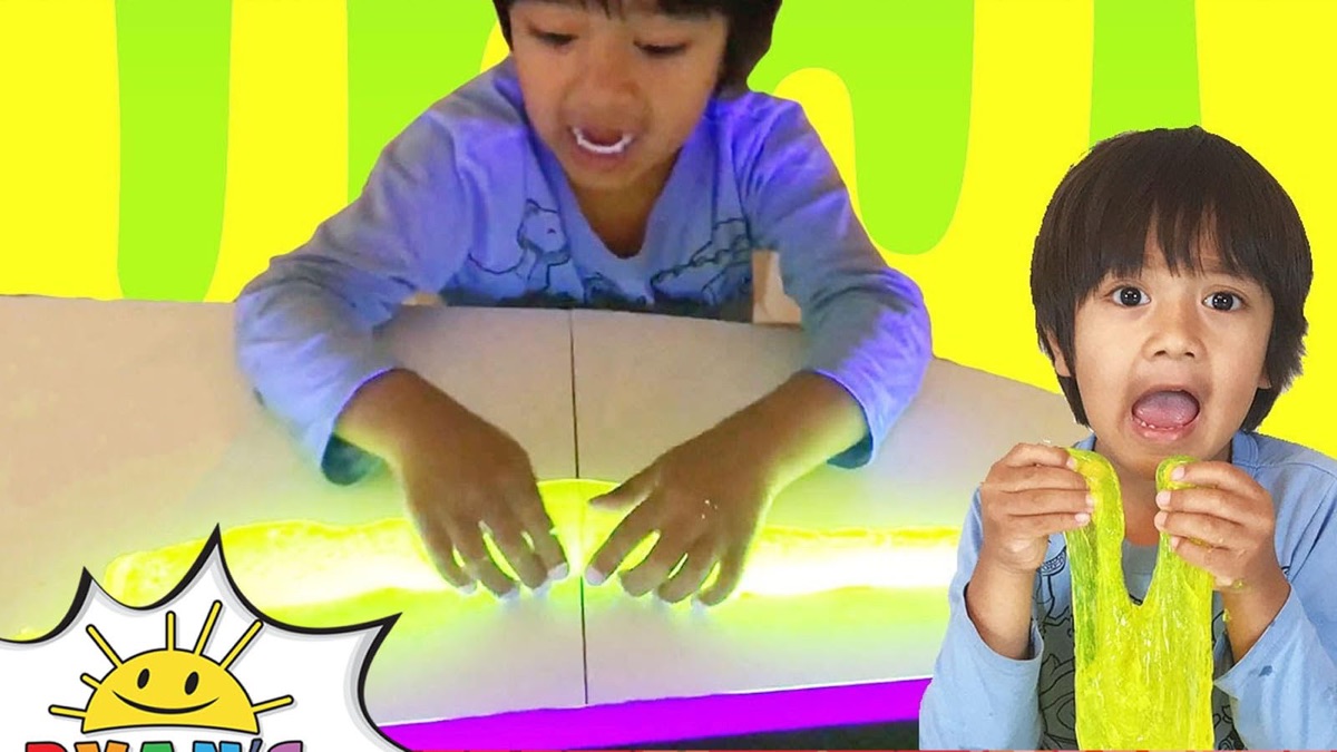 Ryan Makes DIY Glow-in-the-Dark Slime! - Ryan's World (Series 7 ...