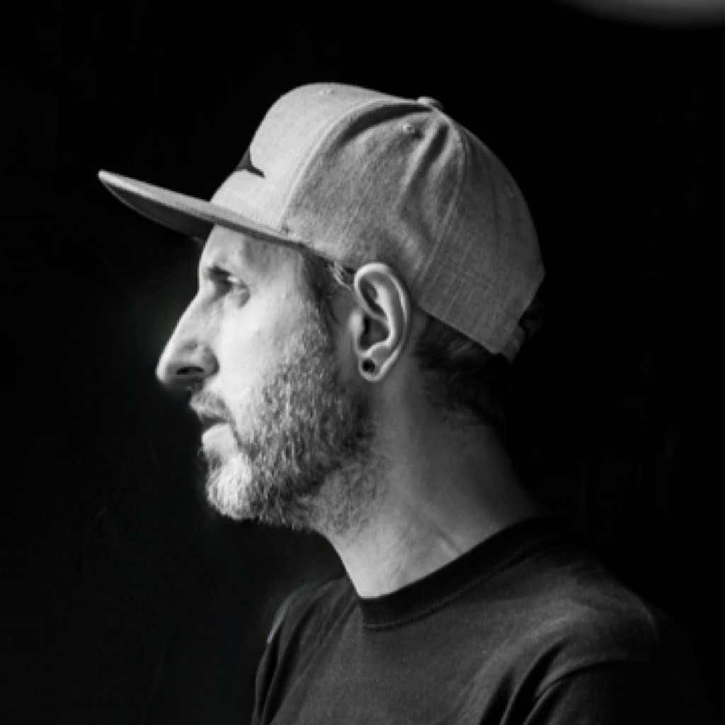 AppleMusic profile picture for @ivo