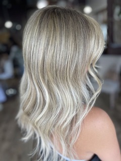 Miracle’s On 34th Steet Hair Salon