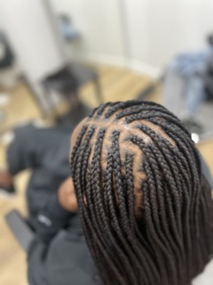 African Braiding And Dreadlocks Hair Salon
