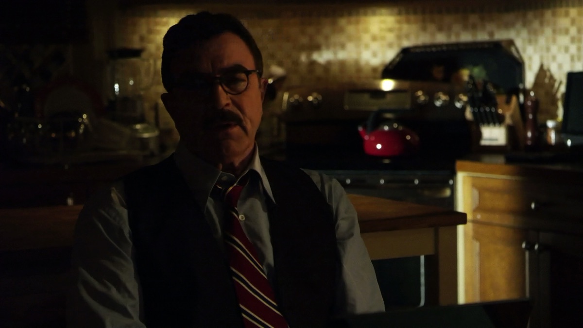 ‎All That Glitters - Blue Bloods (Series 1, Episode 20) - Apple TV (IN)