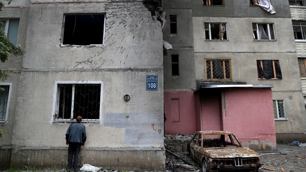 Ukraine: Life Under Russia's Attack - Apple TV