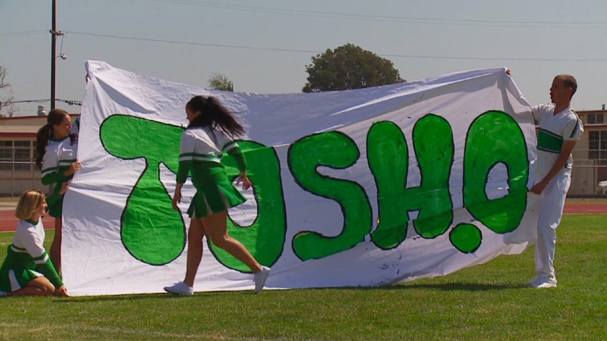 Trampled Cheerleader Tosh.0 (Season 1, Episode 15) Apple TV