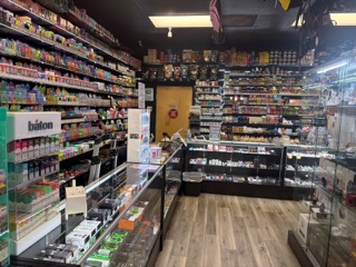 Superior Smoke Glass & Vape in Seattle, WA United States - Apple Maps