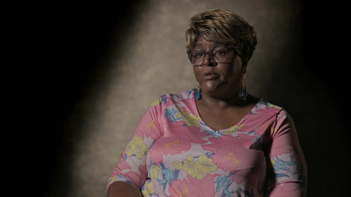 Joyce Pelzer - Snapped (Season 34, Episode 15) - Apple TV