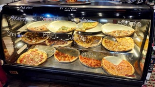 Pizzeria Luigi Photos
