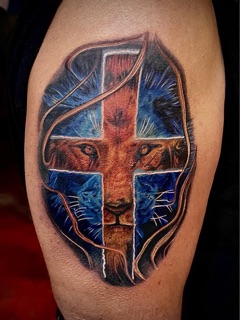 #1 Smokin’ Guns Tattooz