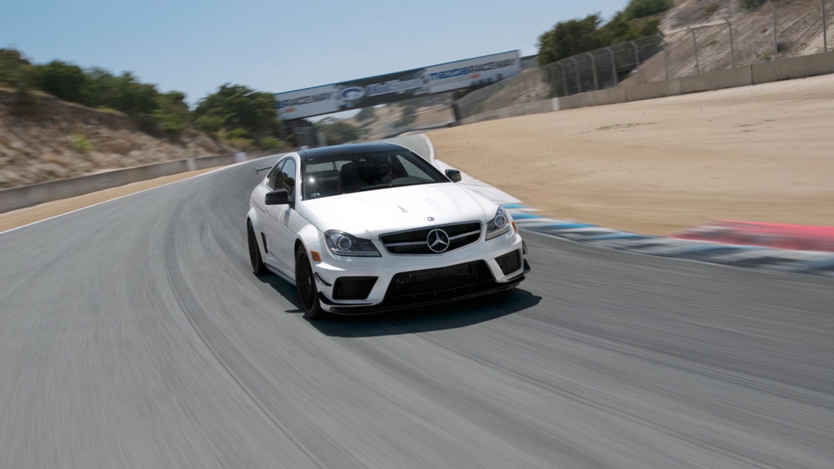 2012 MercedesBenz C63 AMG Black Series Hot Lap! 2012 Contender