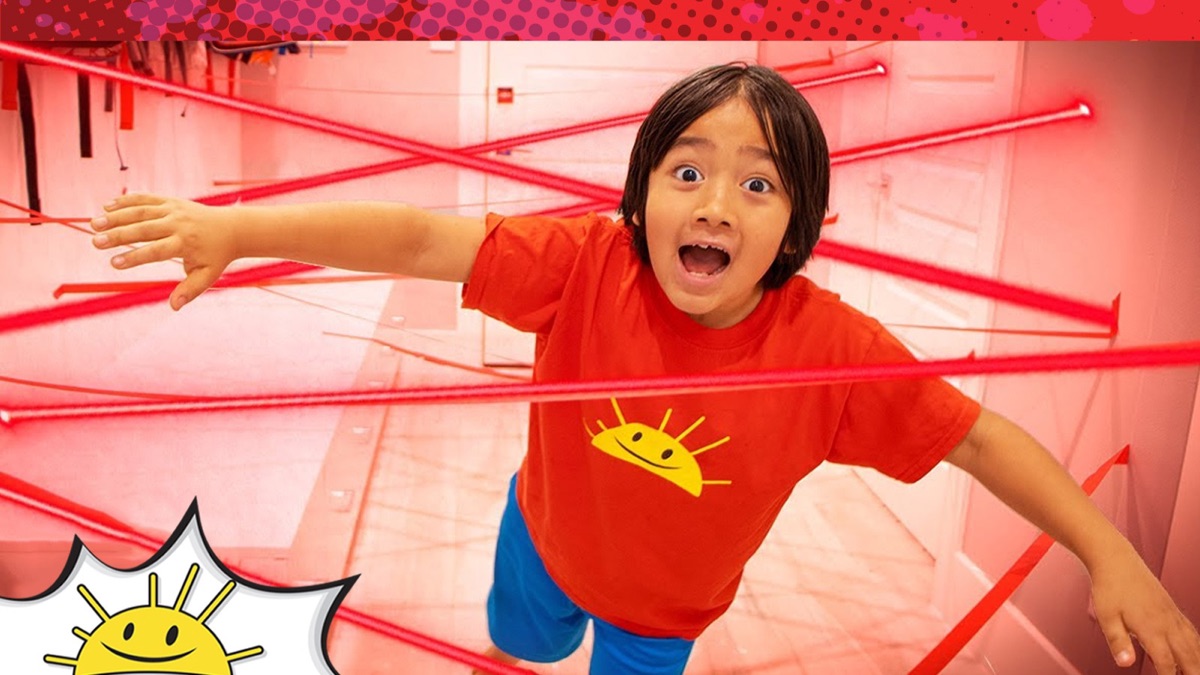 ‎Ryan's Secret Spy Training Mission! - Ryan's World (Series 10, Episode ...
