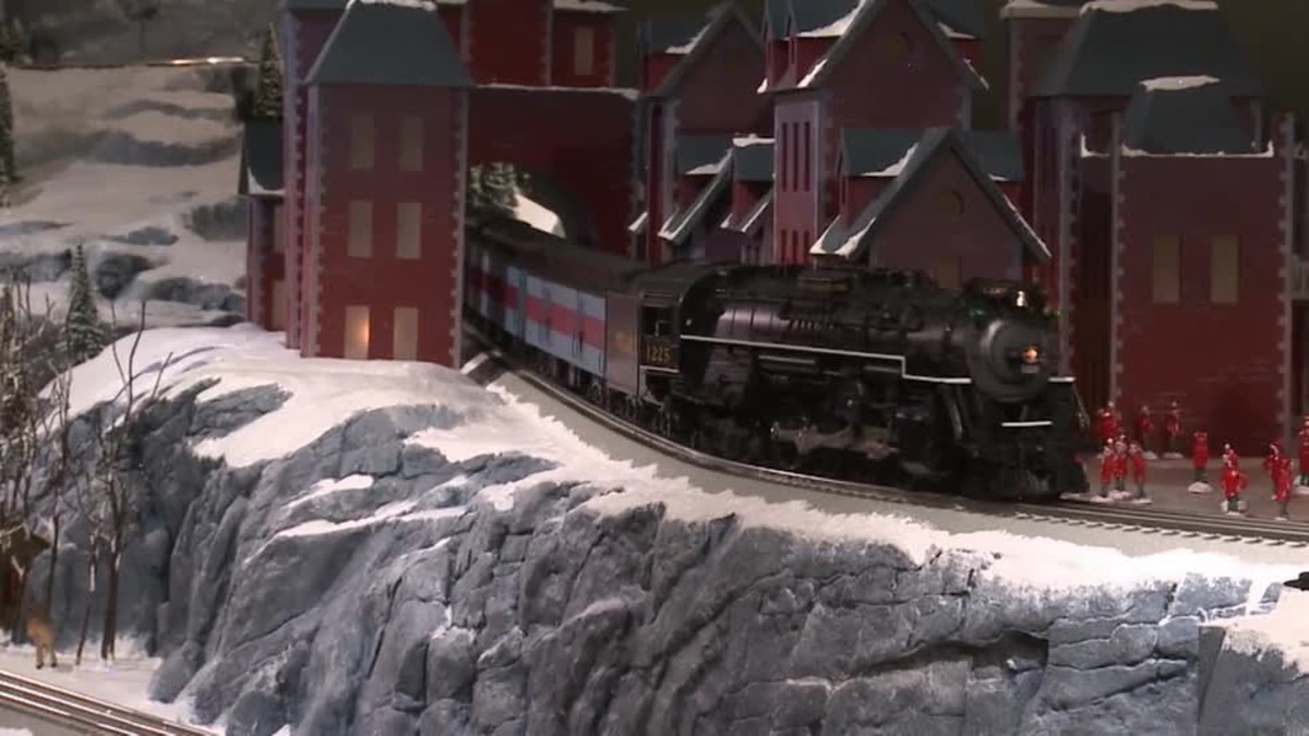 Christmas Train Spectacular - Apple TV