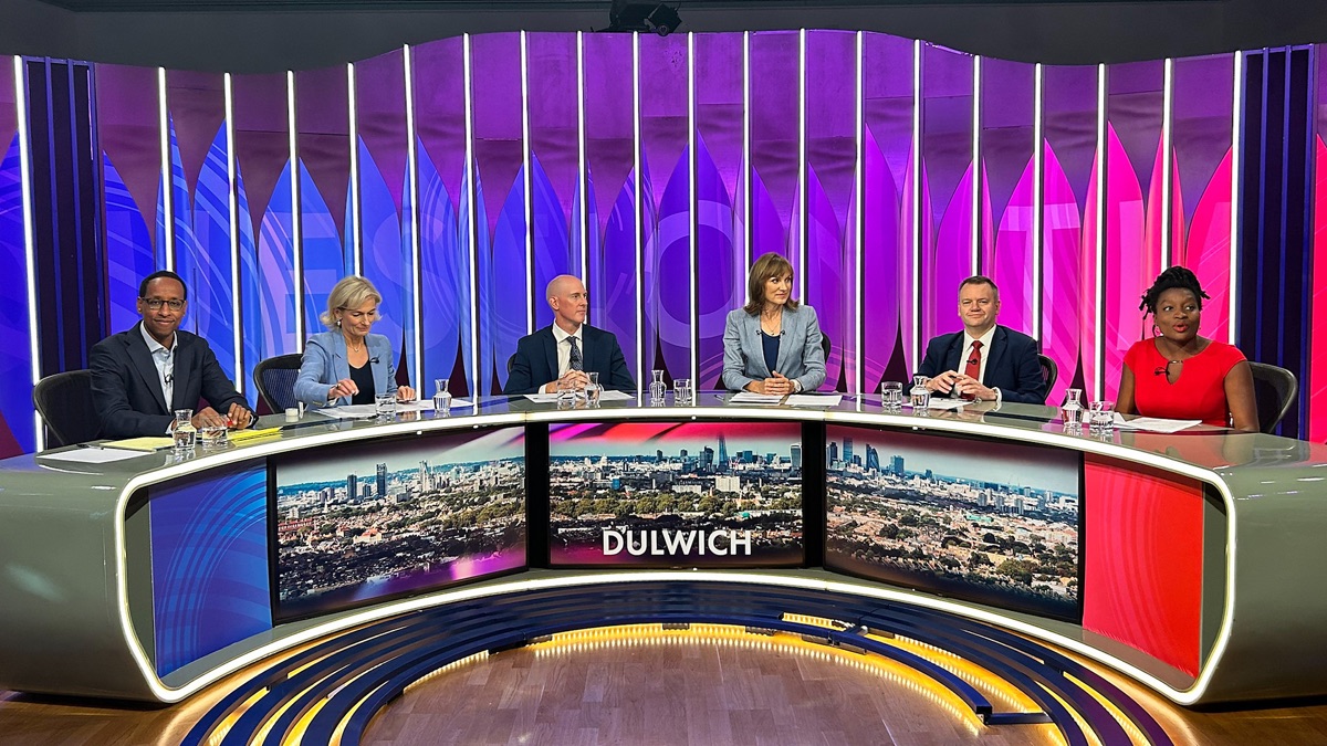 ‎22/05/2025 - Question Time - Apple TV (UK)